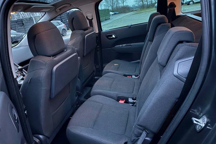 undefined Peugeot 5008 fra 2015
