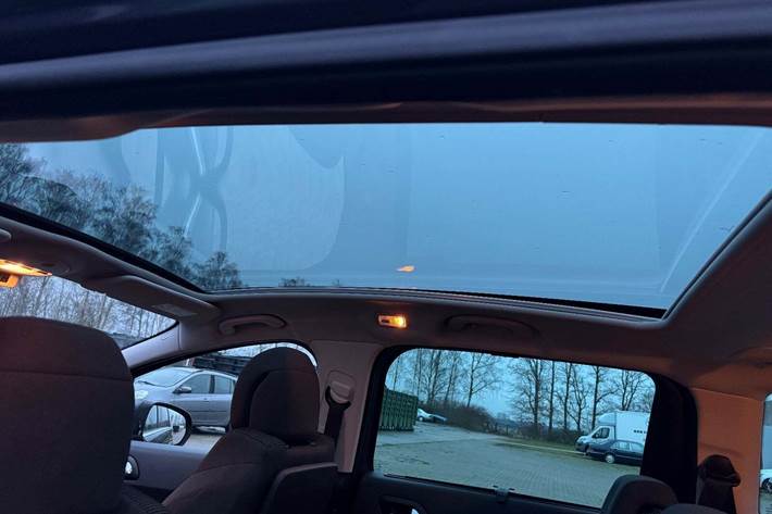 undefined Peugeot 5008 fra 2015