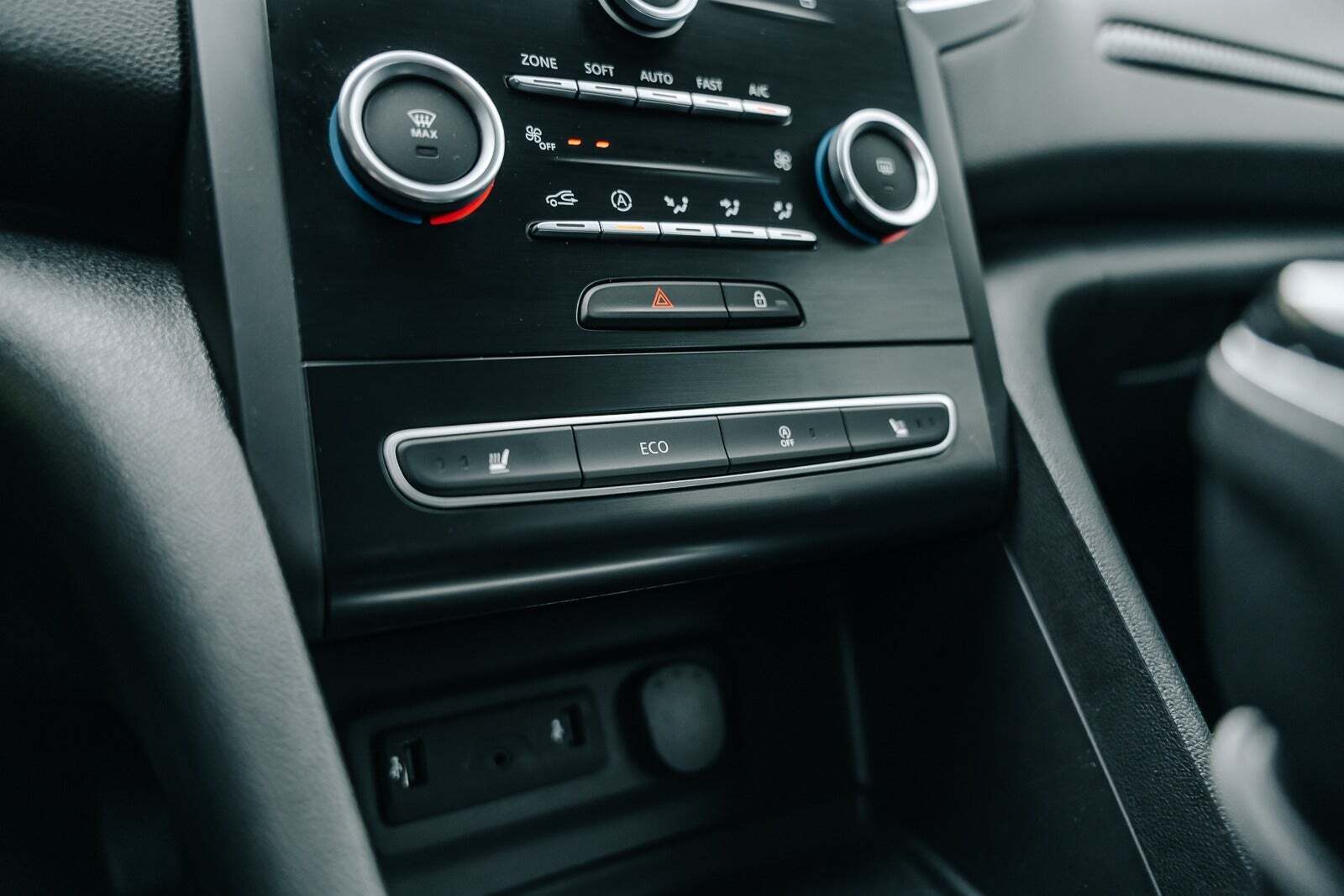 Sølv Renault Megane IV fra 2017