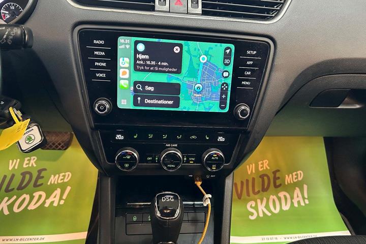 Sort Skoda Octavia fra 2018