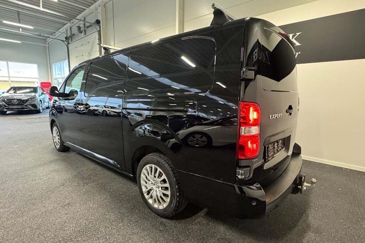 Sort Peugeot Expert fra 2021