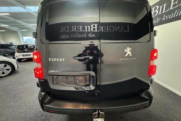 Sort Peugeot Expert fra 2021