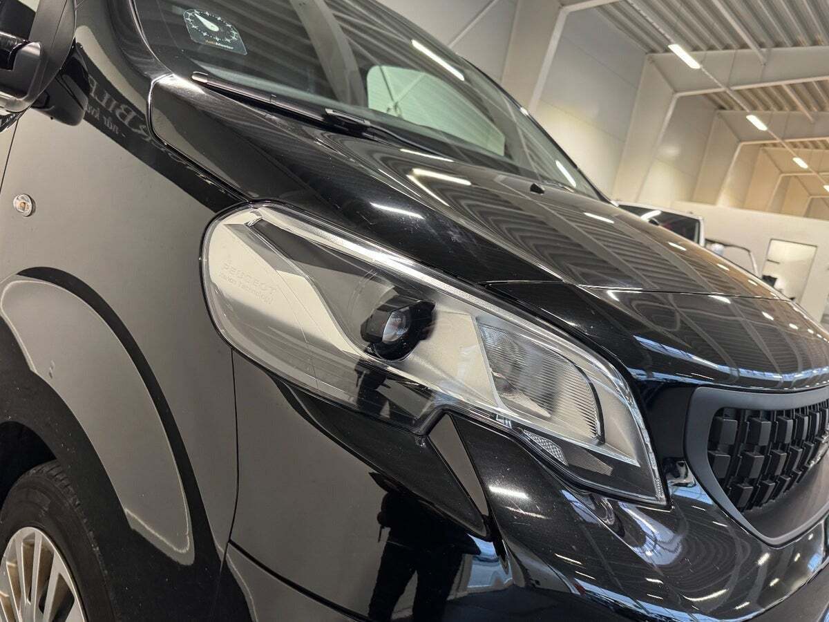 Sort Peugeot Expert fra 2021