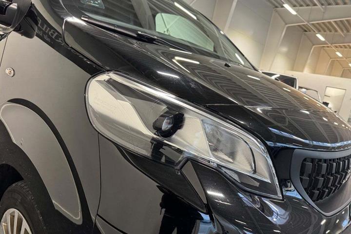 Sort Peugeot Expert fra 2021