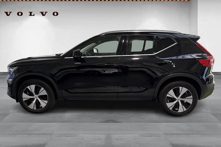Sort Volvo XC40 fra 2022