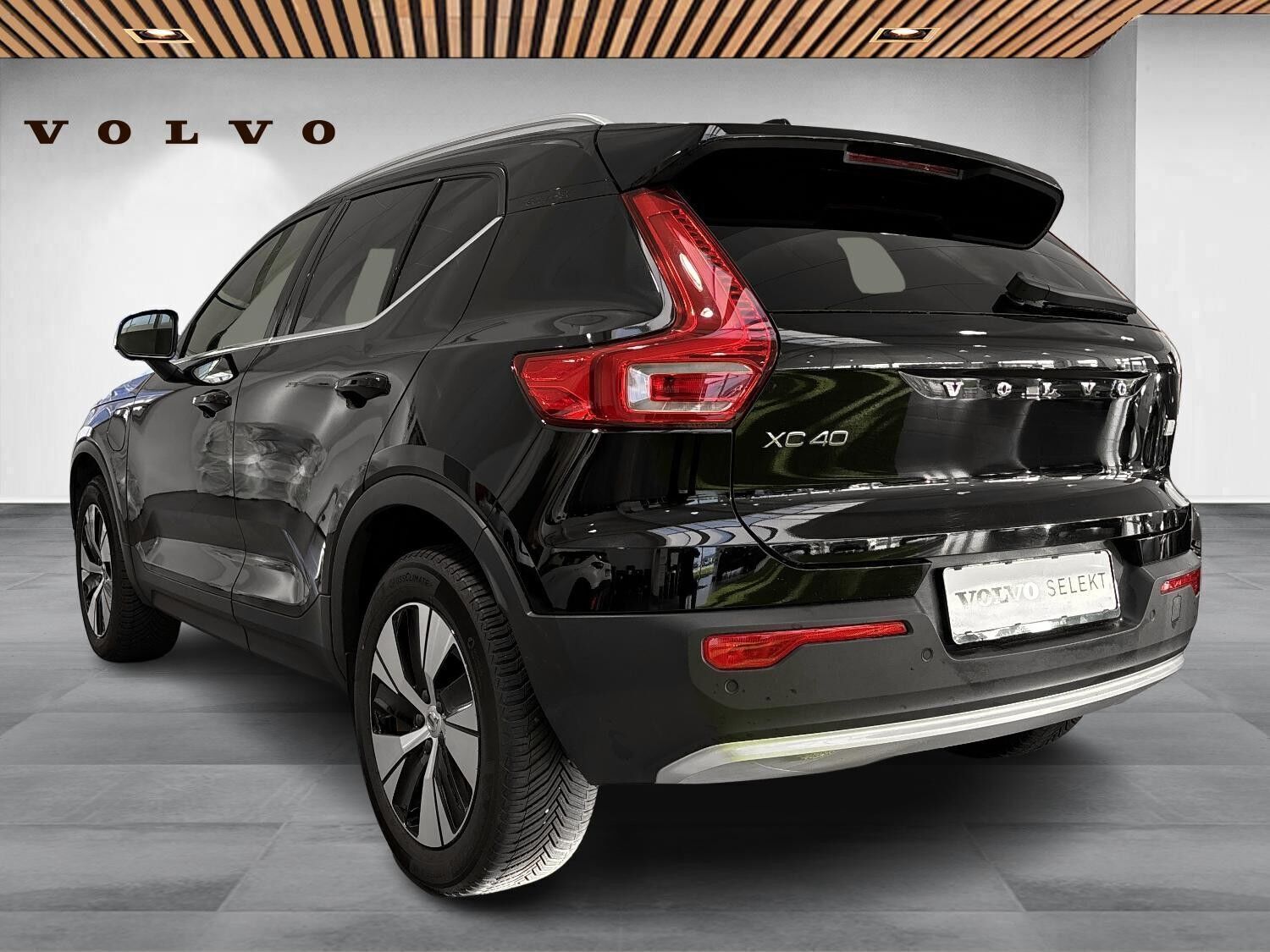 Sort Volvo XC40 fra 2022