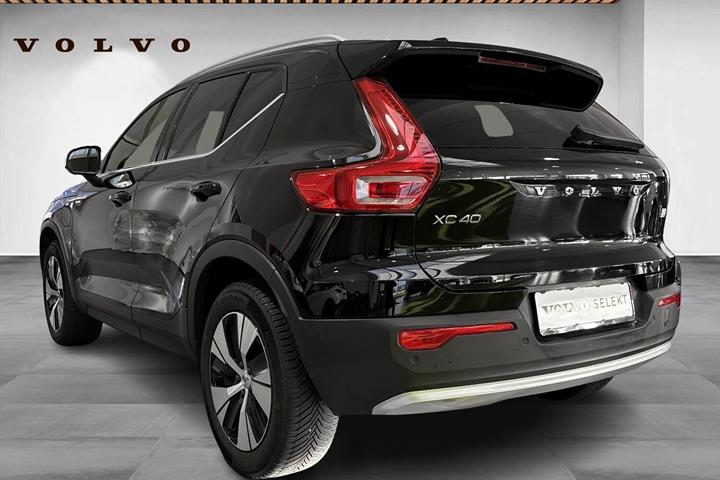 Sort Volvo XC40 fra 2022