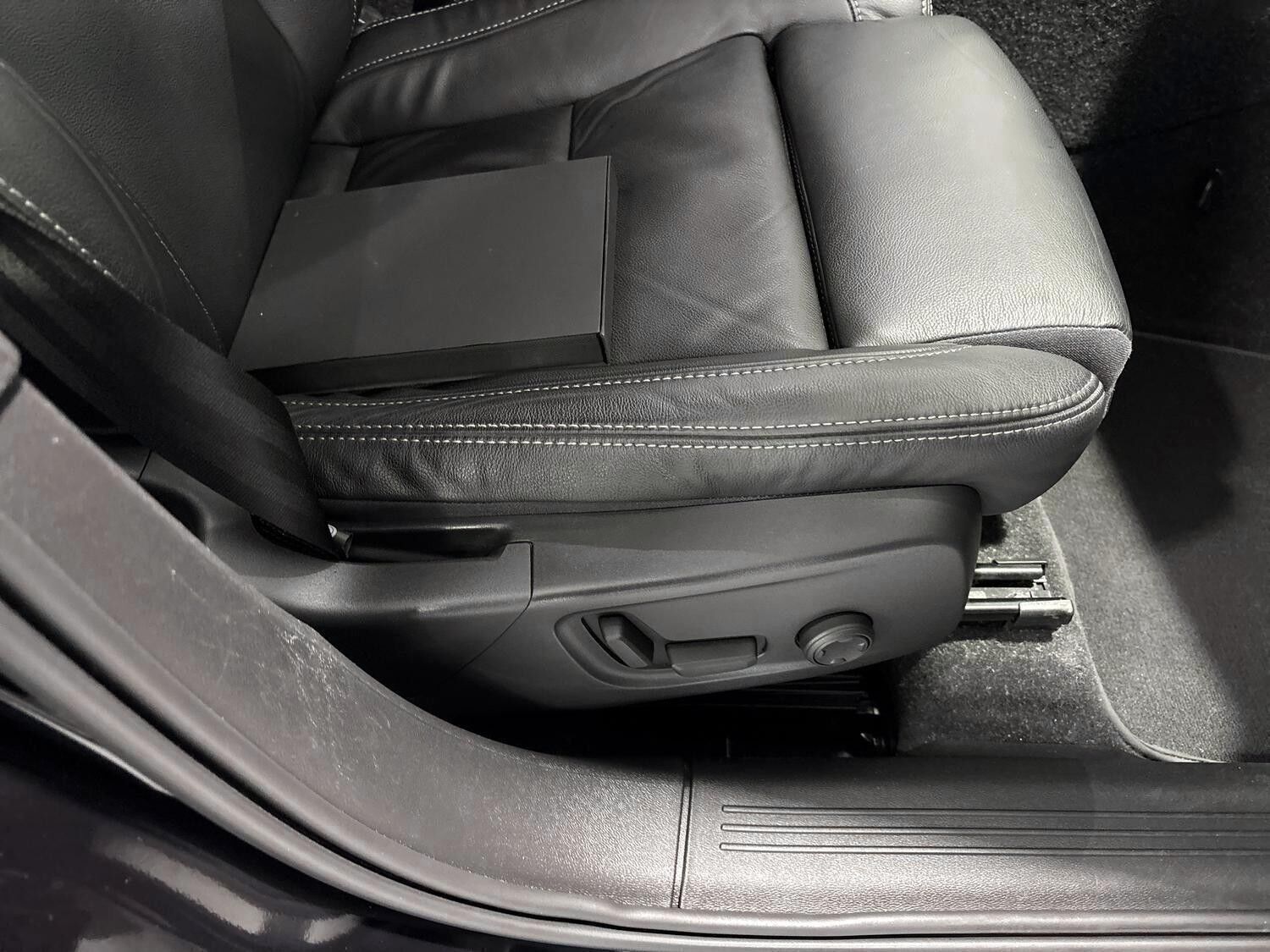 Sort Volvo XC40 fra 2022