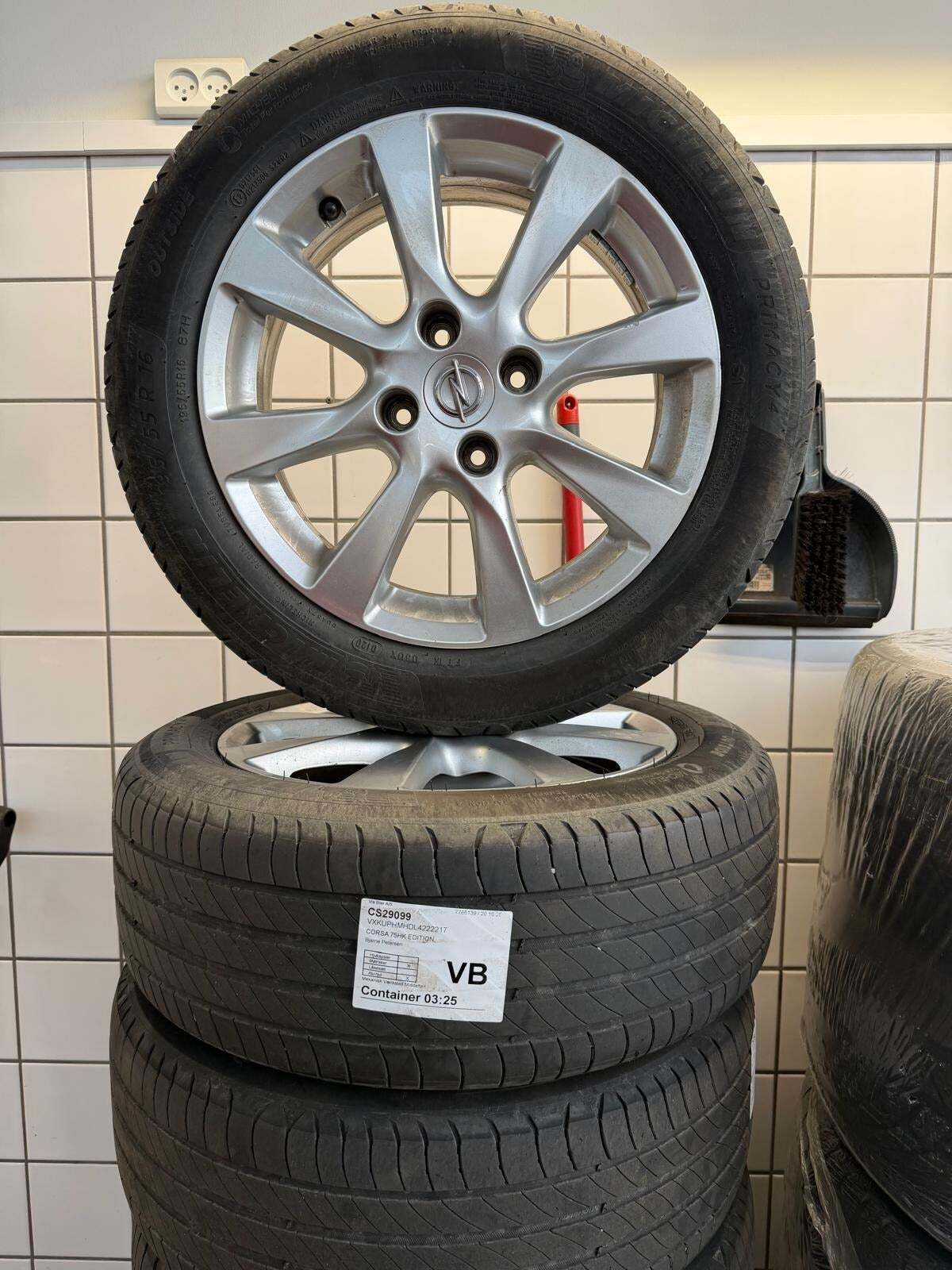 Rød Opel Corsa fra 2020