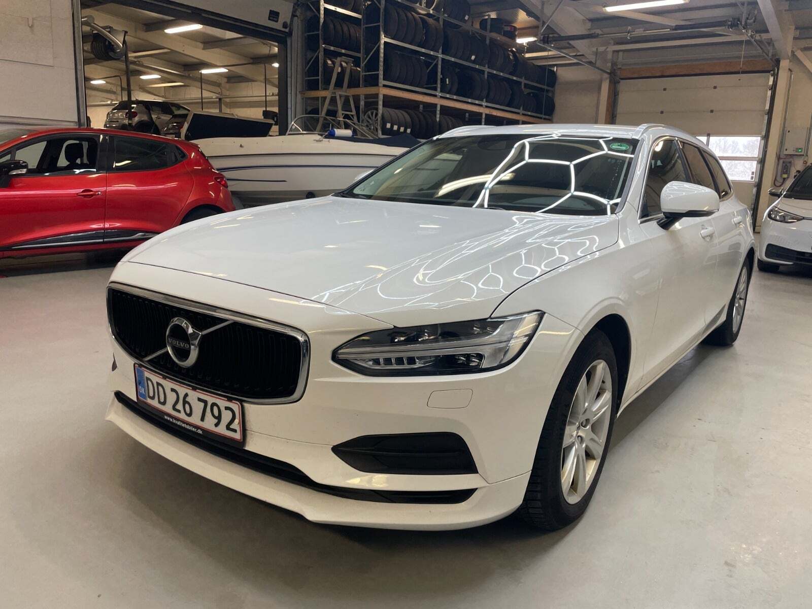 Volvo V90 2,0 D4 190 Momentum aut. AWD