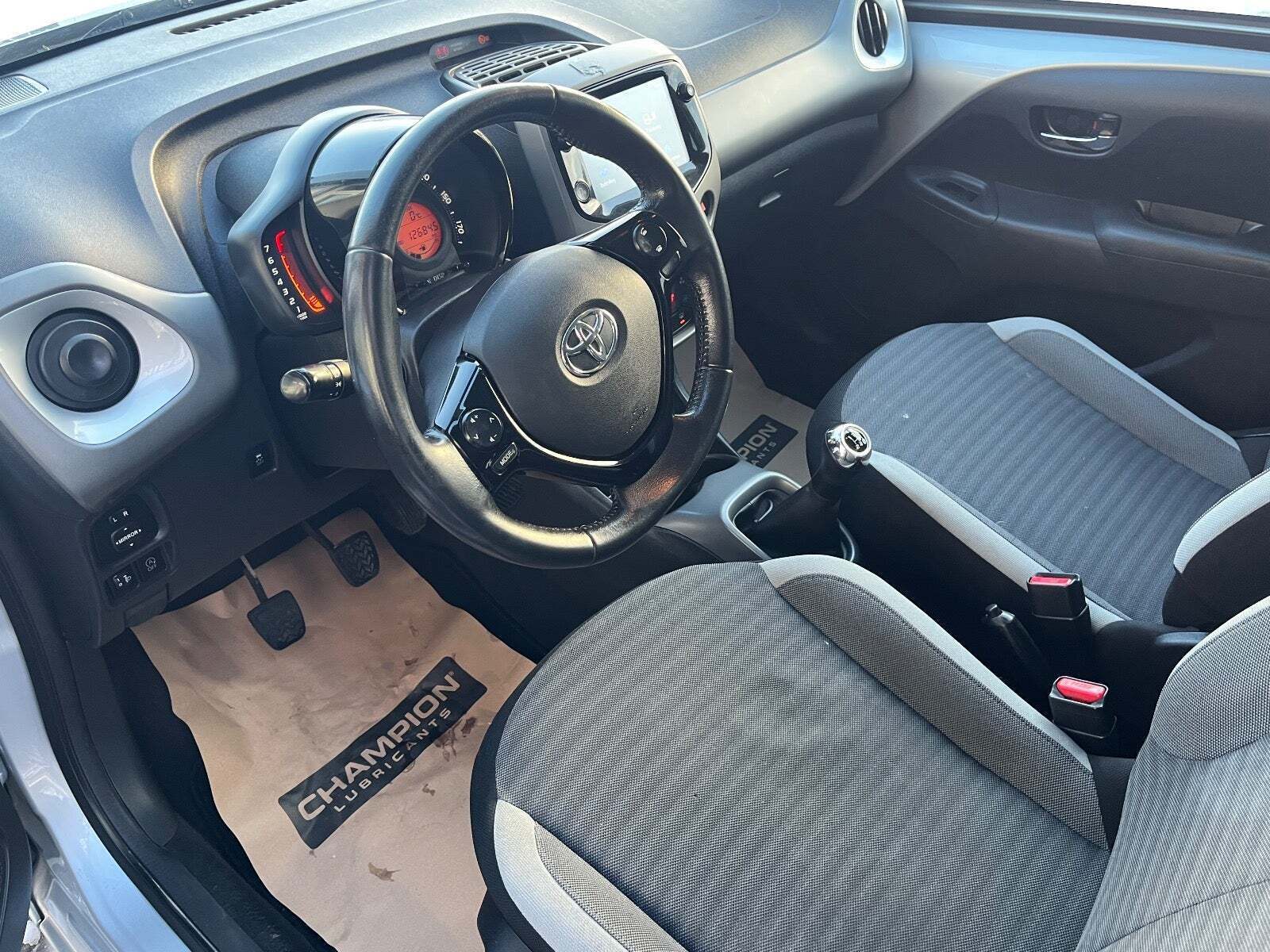 Toyota Aygo 1,0 VVT-i x-clusiv