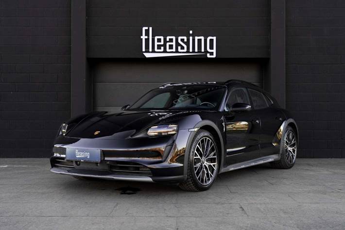 Sort Porsche Taycan 4 fra 2021