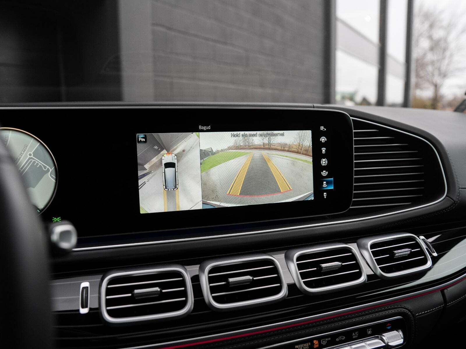 Sort Mercedes GLS600 fra 2023 set indefra