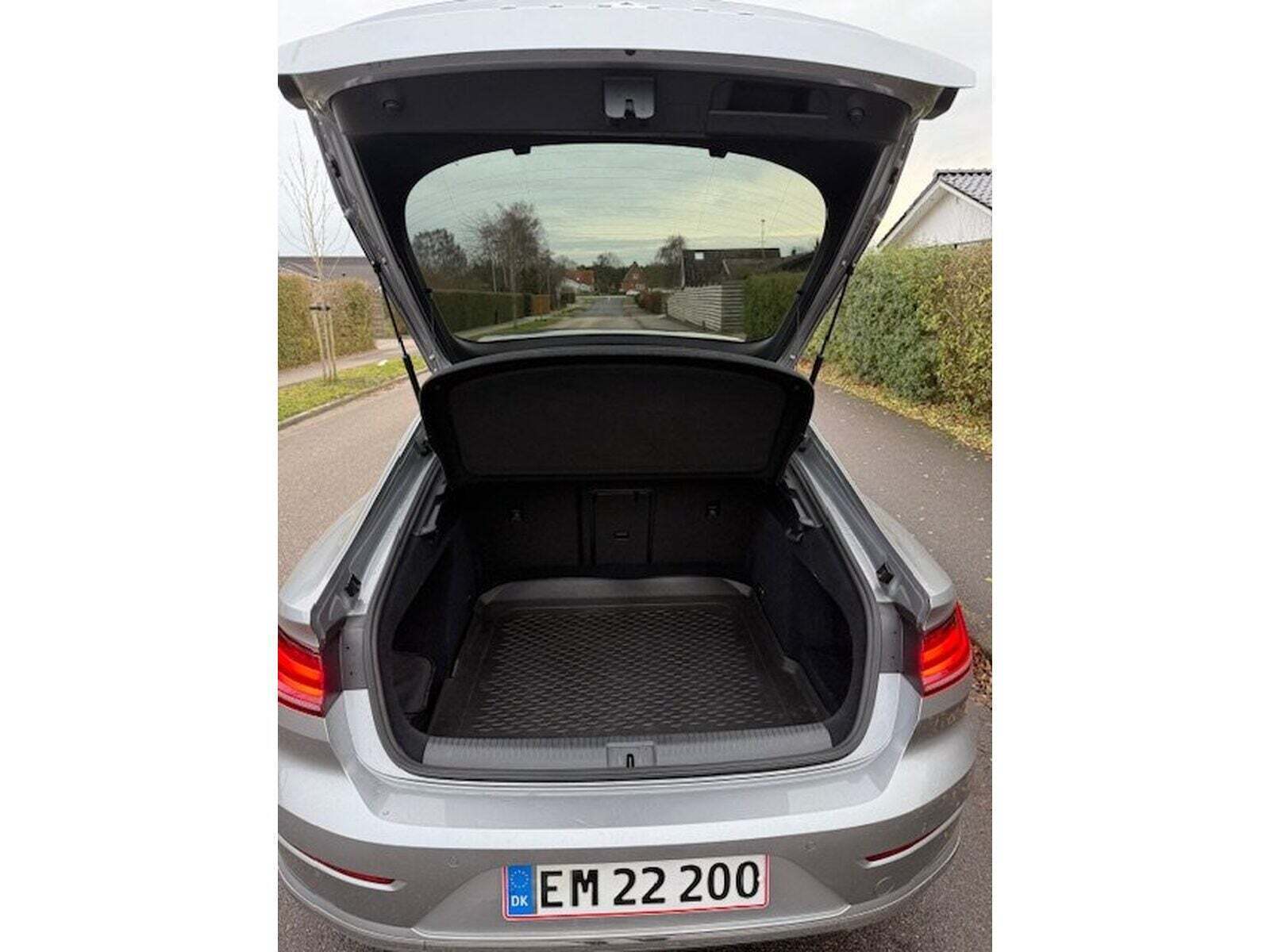 Sølv VW Arteon fra 2020