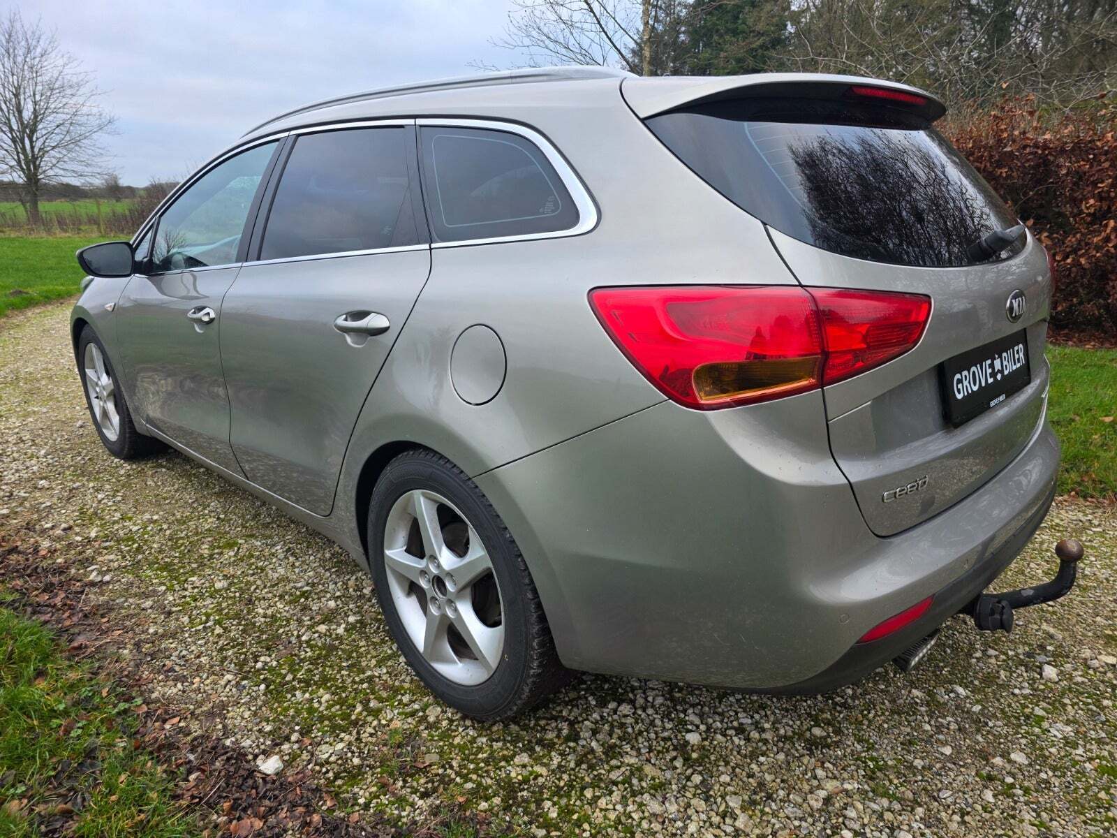 Kia Ceed 1,6 CRDi 128 World Cup SW