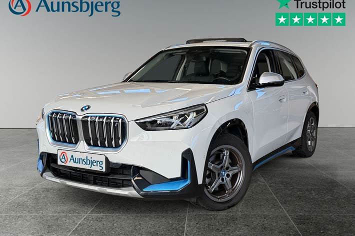 Hvid BMW iX1 fra 2023