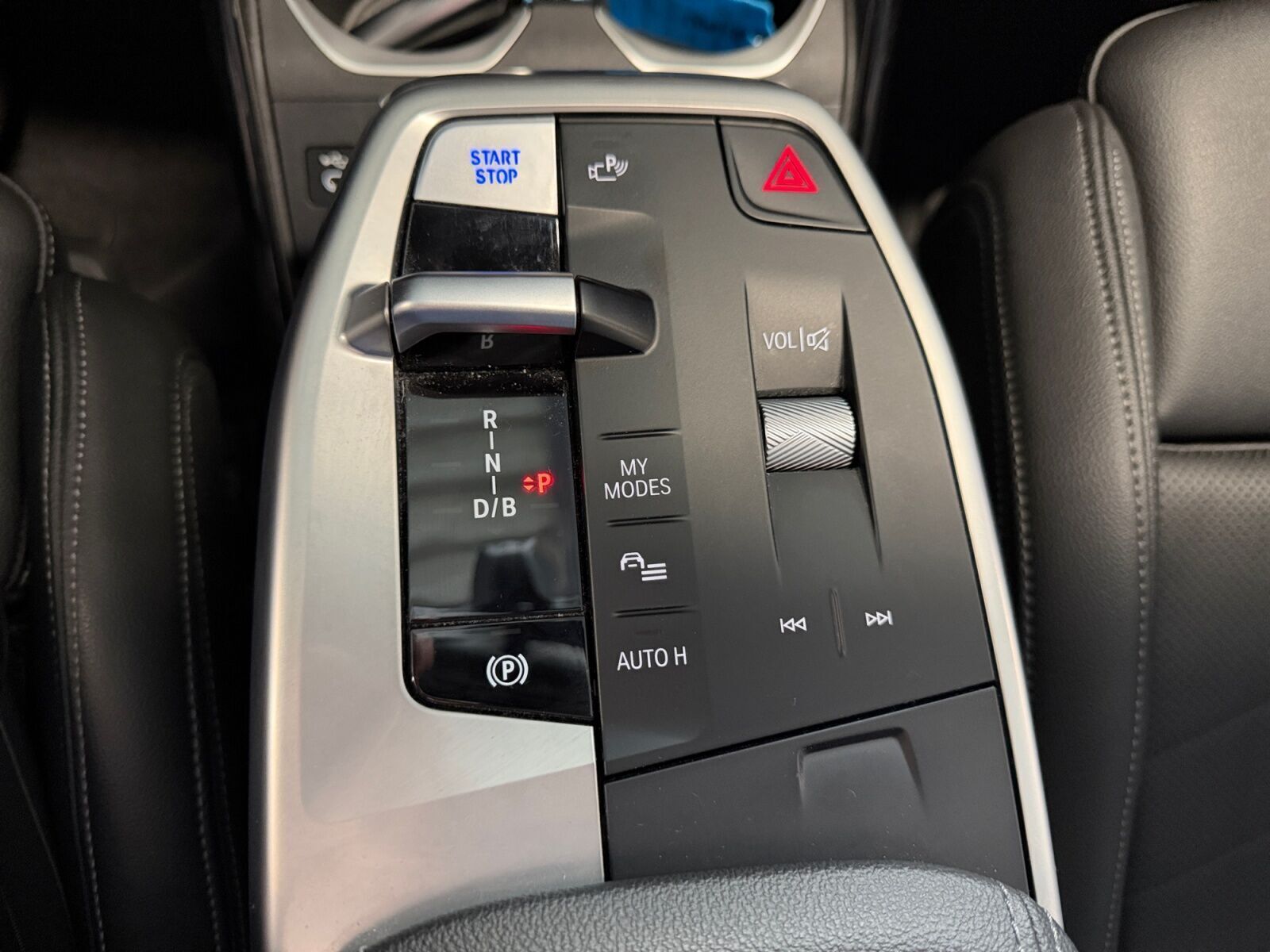 Hvid BMW iX1 fra 2023
