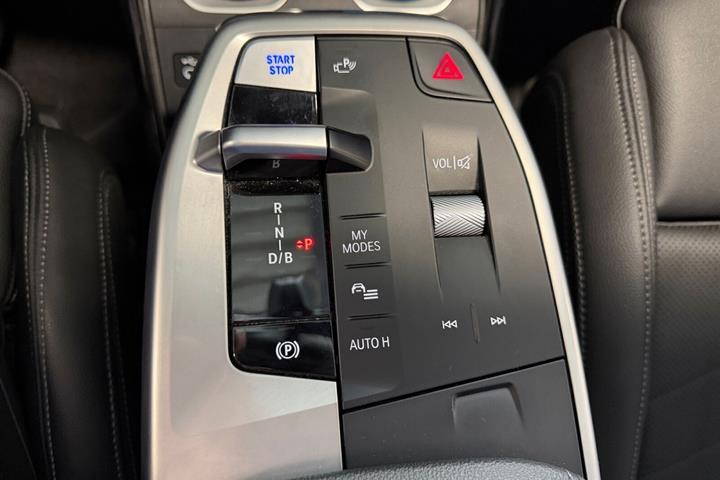 Hvid BMW iX1 fra 2023