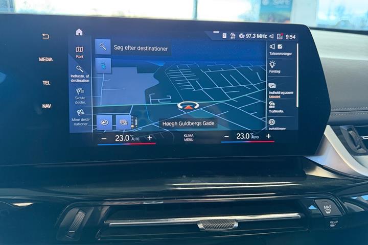 Hvid BMW iX1 fra 2023
