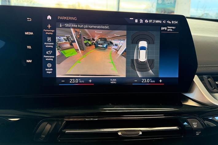 Hvid BMW iX1 fra 2023