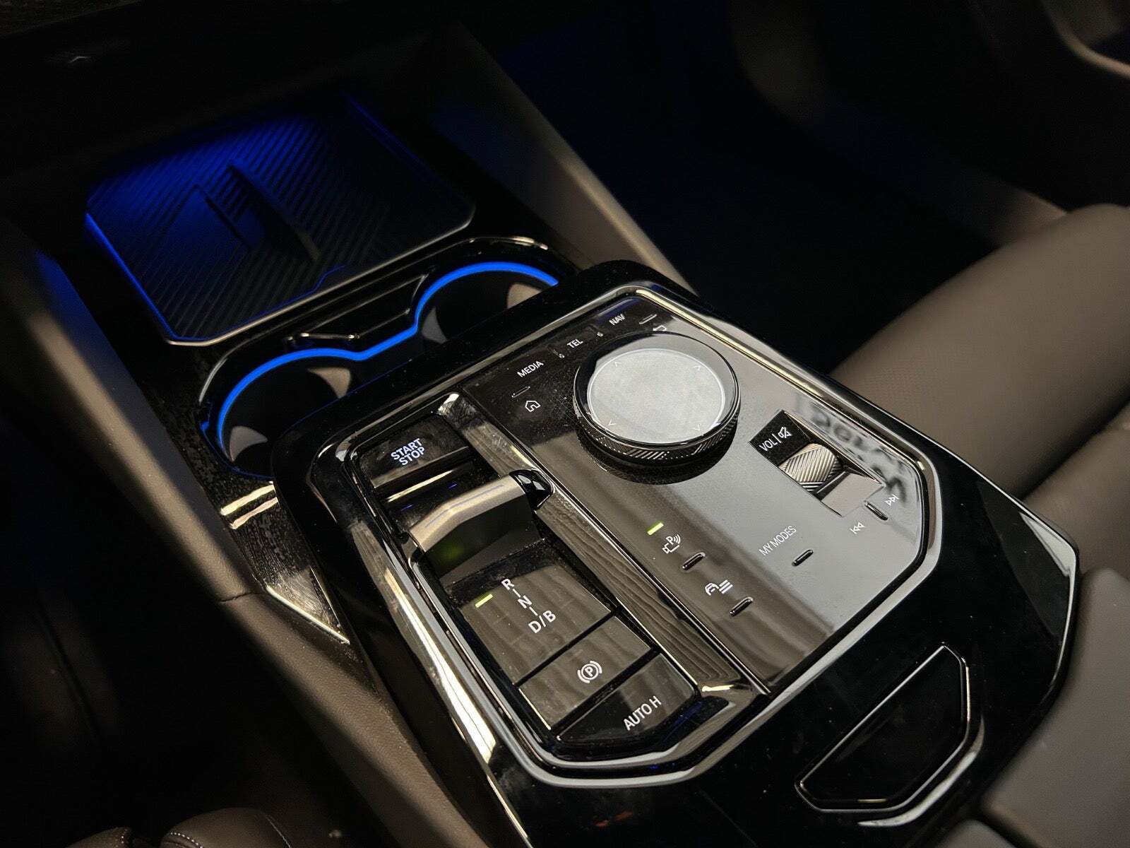 Sort BMW i5 fra 2024