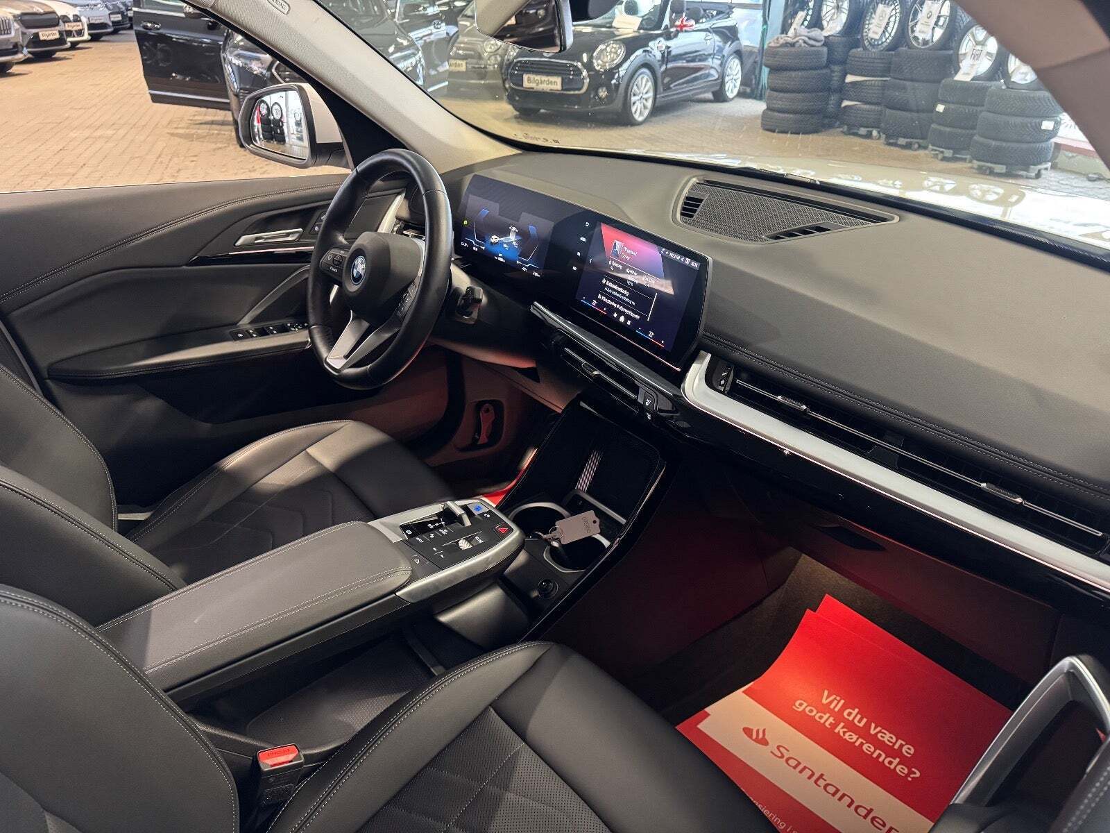 Hvid BMW iX1 fra 2024