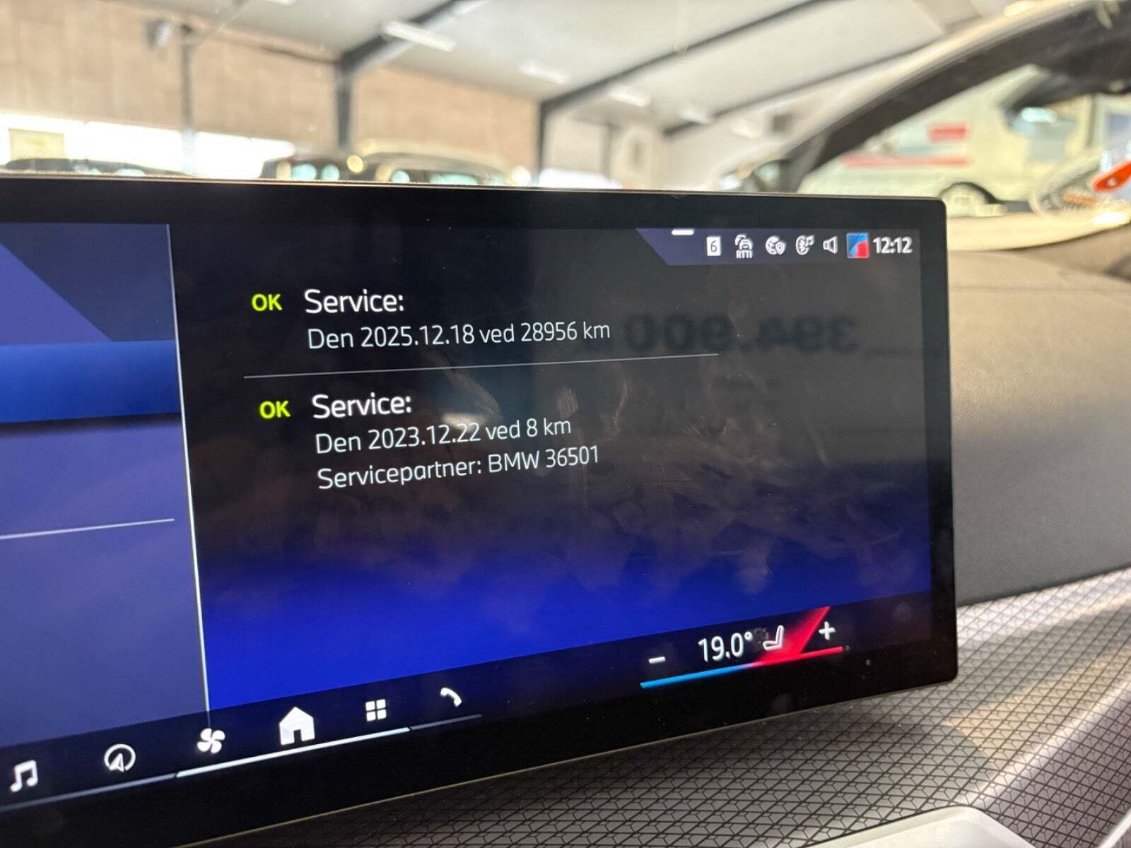 Hvid BMW i4 fra 2024