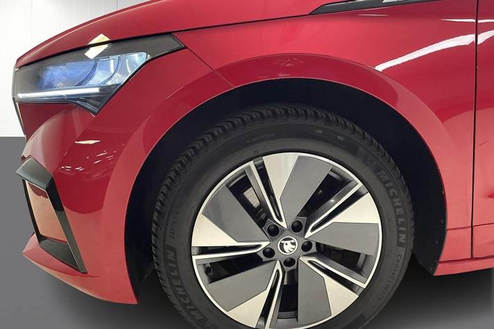 Rød Skoda Enyaq iV fra 2023