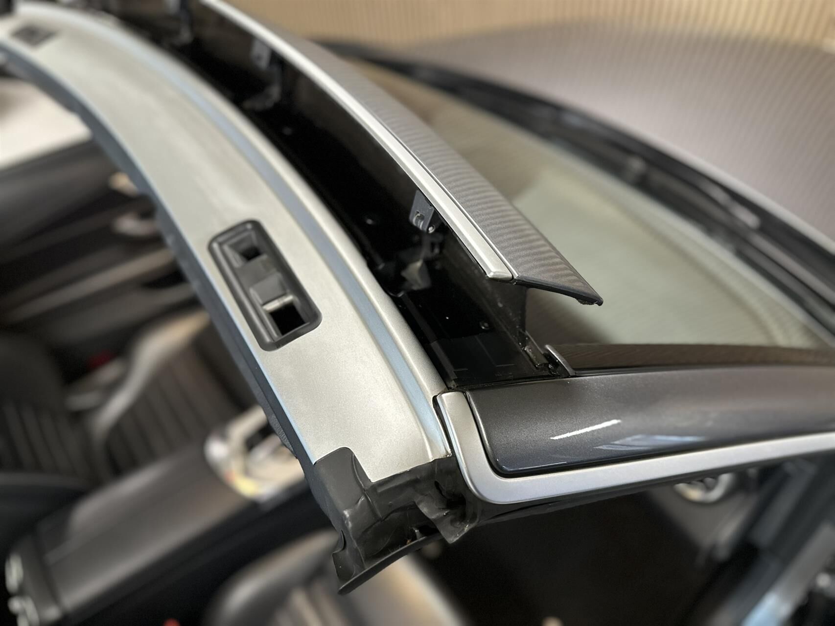 Grå Mercedes C43 AMG fra 2018