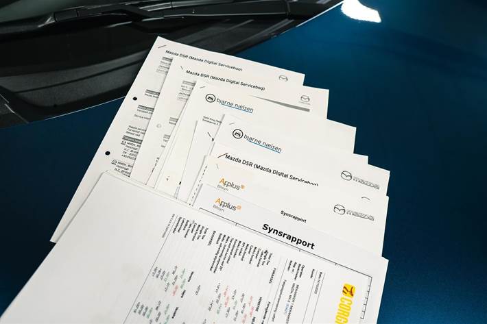 Blå Mazda MX-5 fra 2019