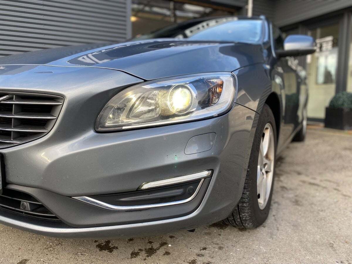 Volvo V60 2,0 D4 190 Summum aut.