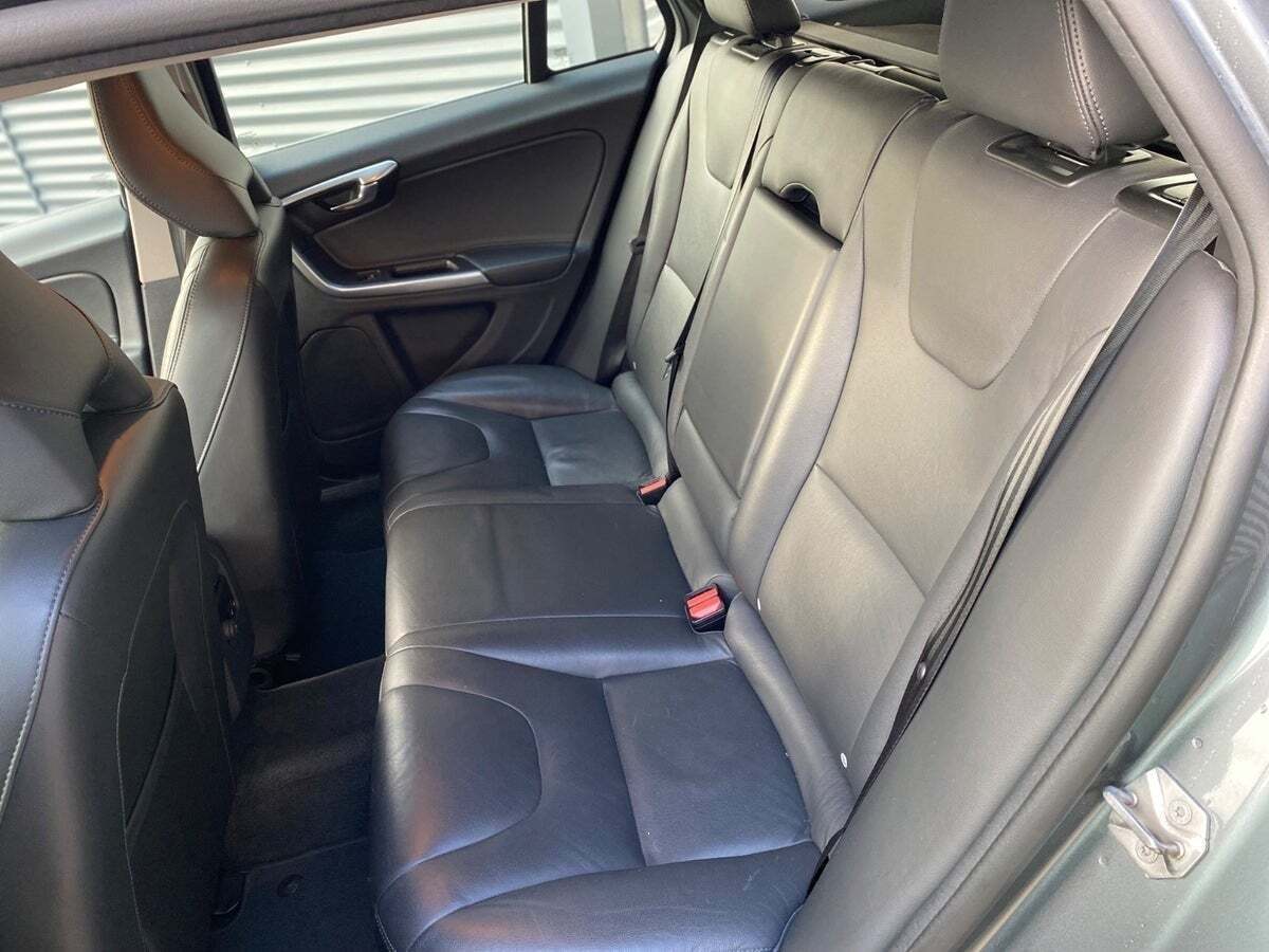 Sort Volvo V60 fra 2017