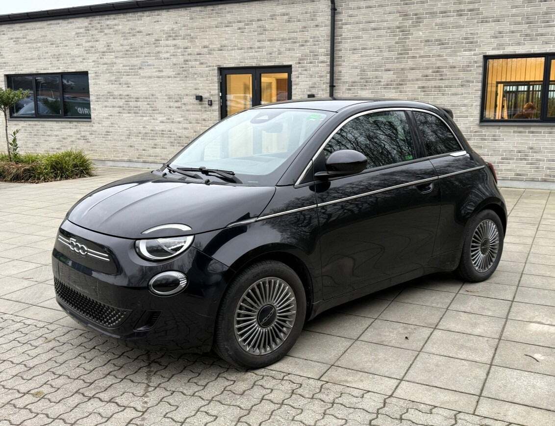 Fiat 500e 42 la Prima 3+1