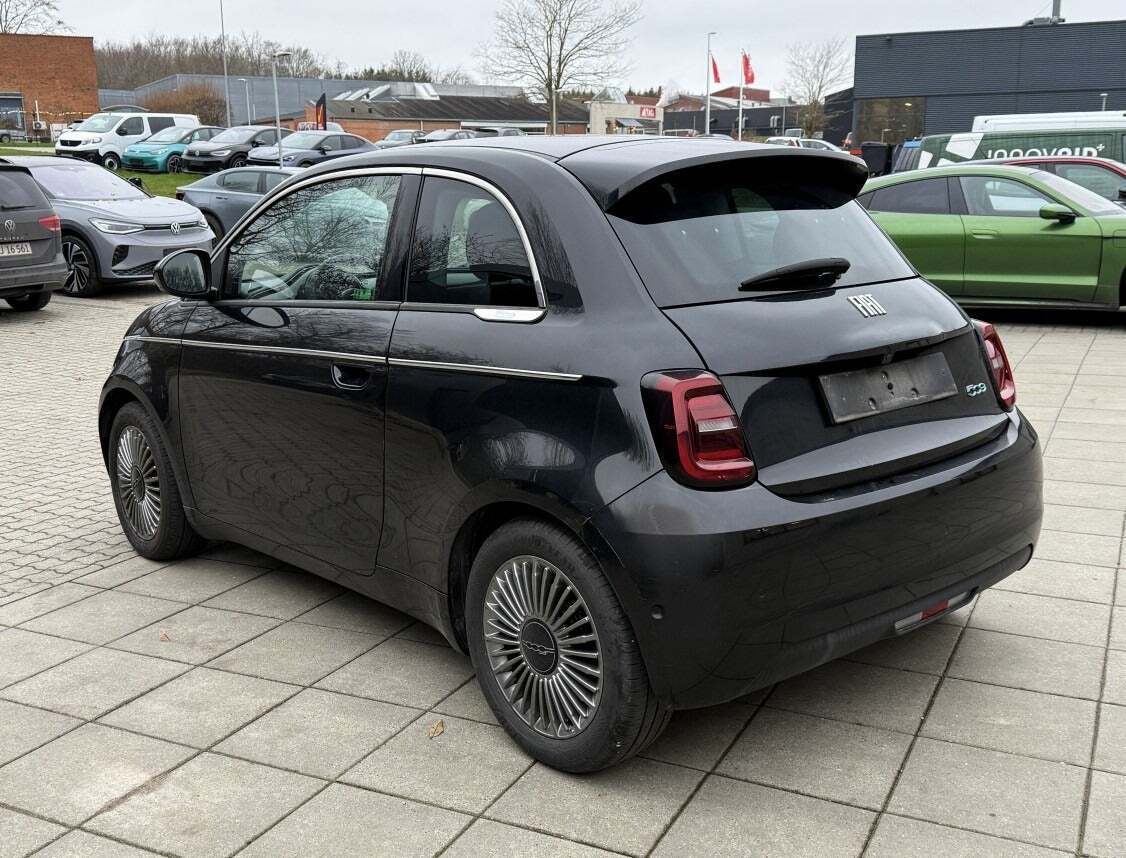 Fiat 500e 42 la Prima 3+1