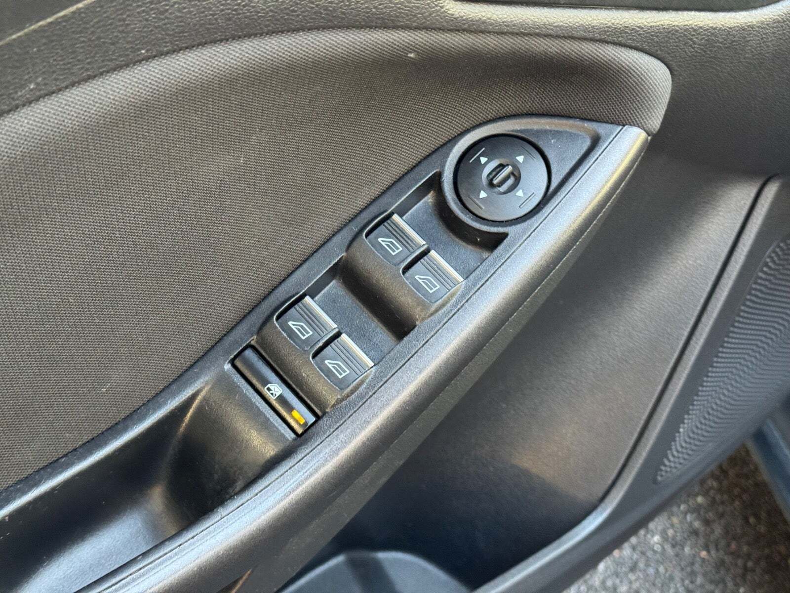 Grå Ford Focus fra 2015