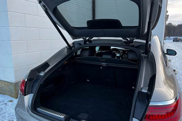 Orange Mercedes GLC43 fra 2021