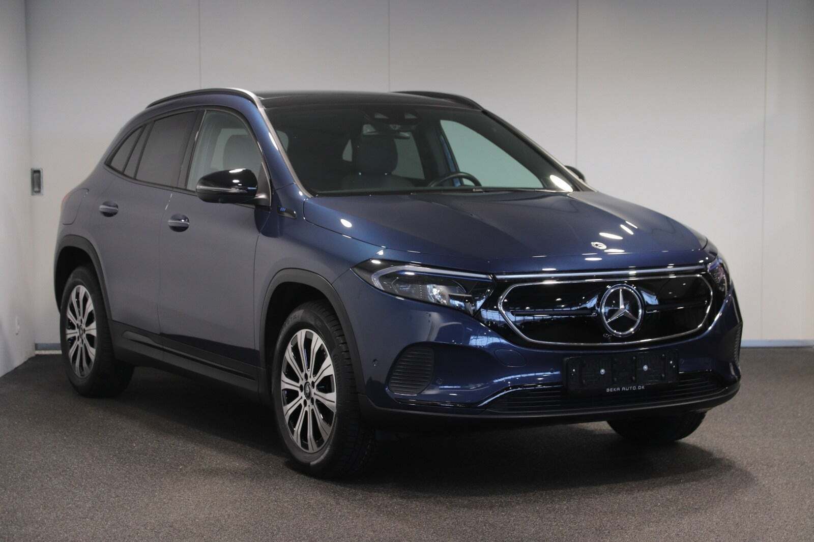 Mercedes EQA250 Electric Art