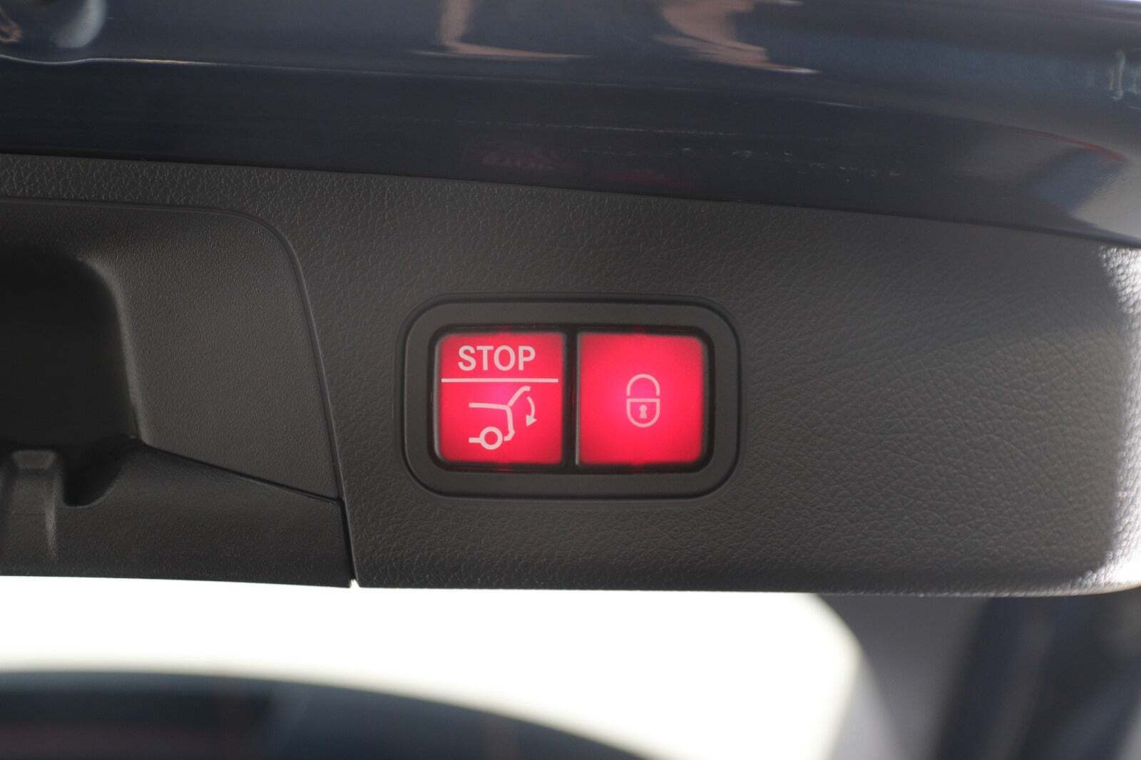 Blå Mercedes EQA250 fra 2023