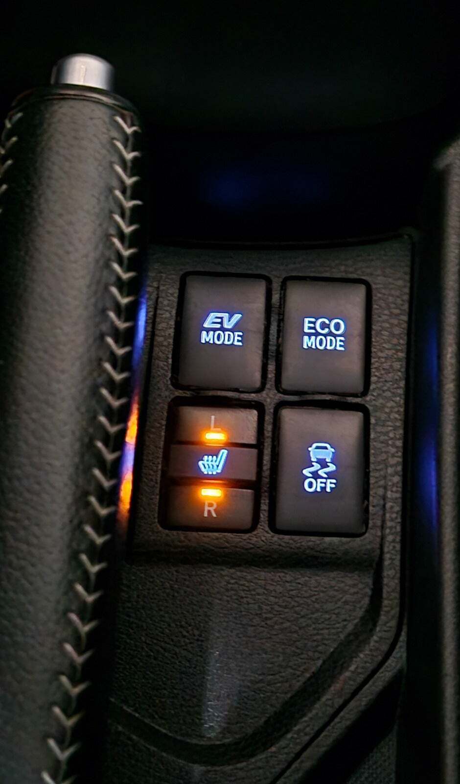 Blå Toyota Yaris fra 2019