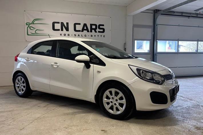 Hvid Kia Rio fra 2014