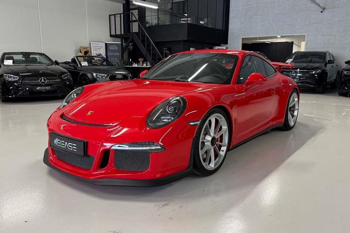 Rød Porsche 911 GT3 fra 2015 set udefra