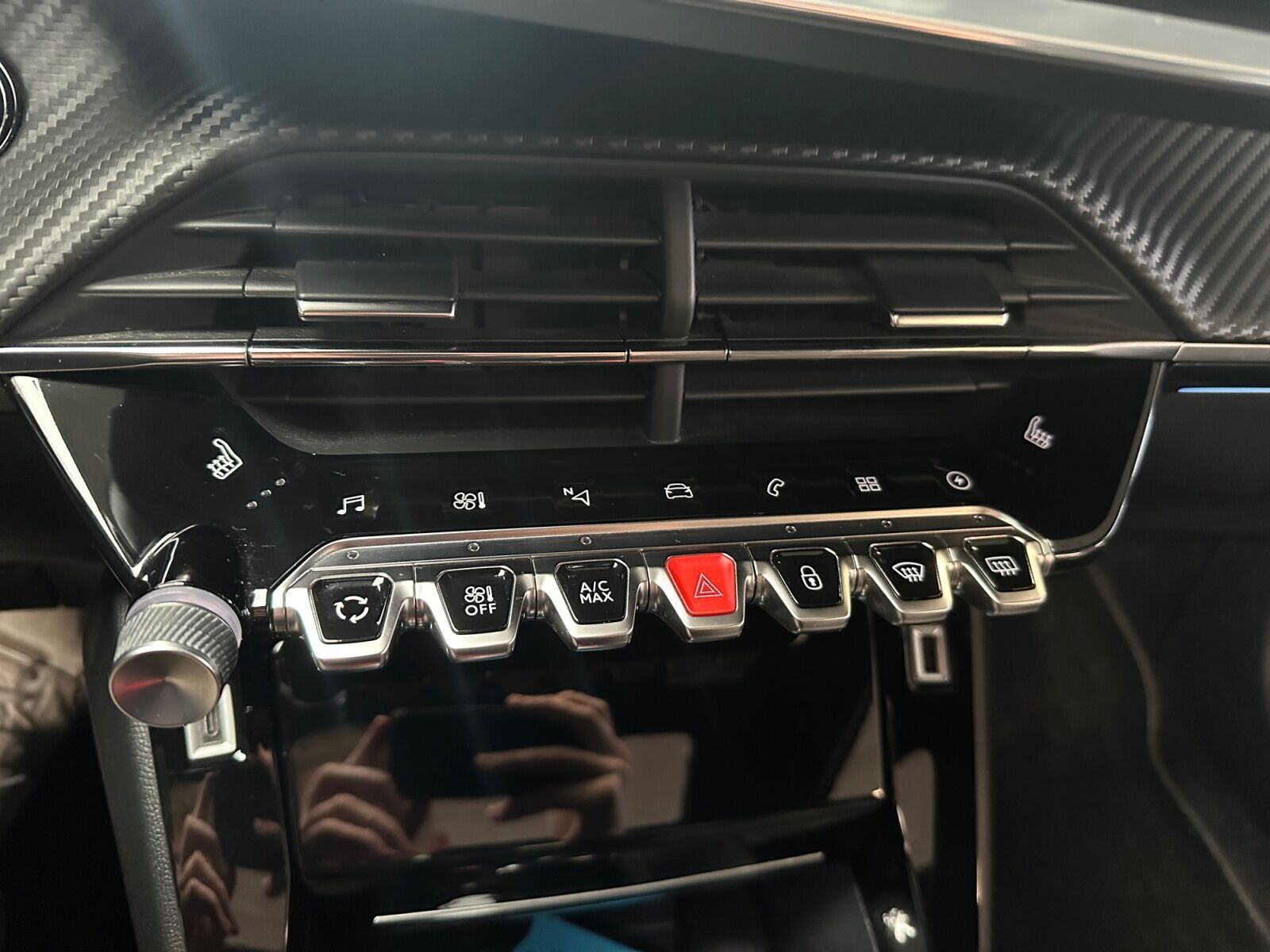 Sort Peugeot e-2008 fra 2021