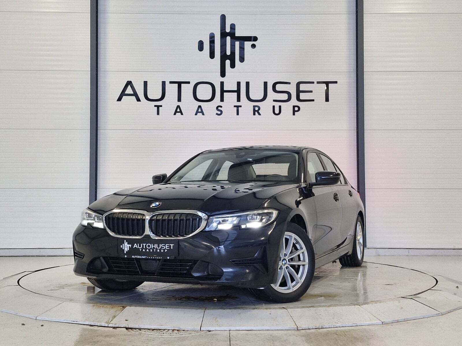 BMW 330i 2,0 Connected aut.