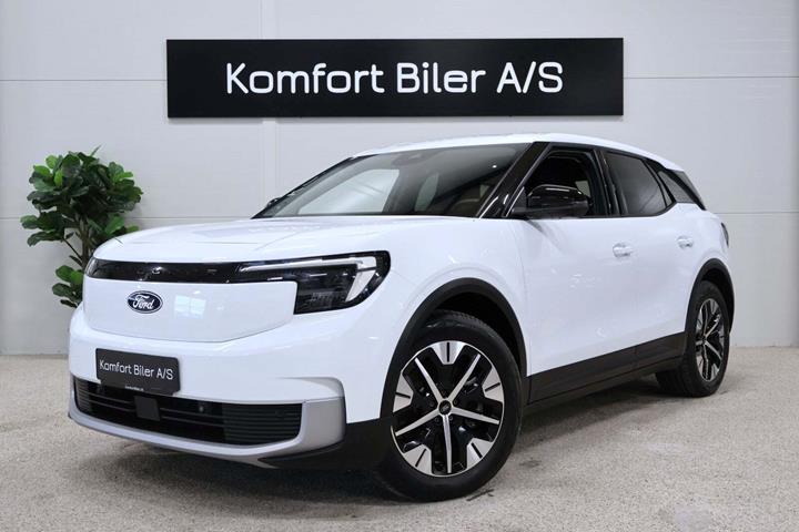 Hvid Ford Explorer fra 2025 set udefra