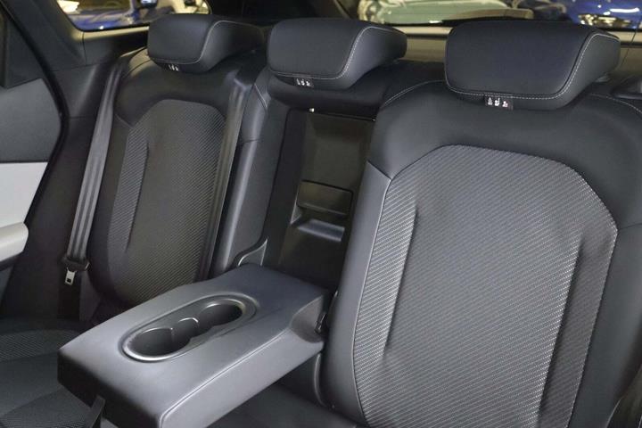 Hvid Ford Explorer fra 2025