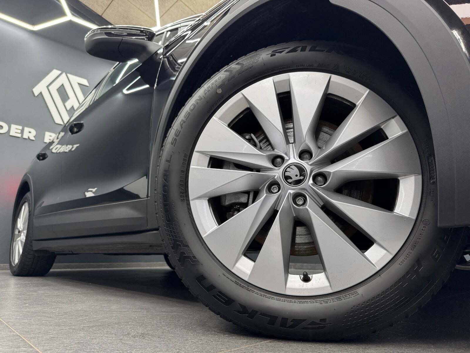 Skoda Elroq 85 iV Loft