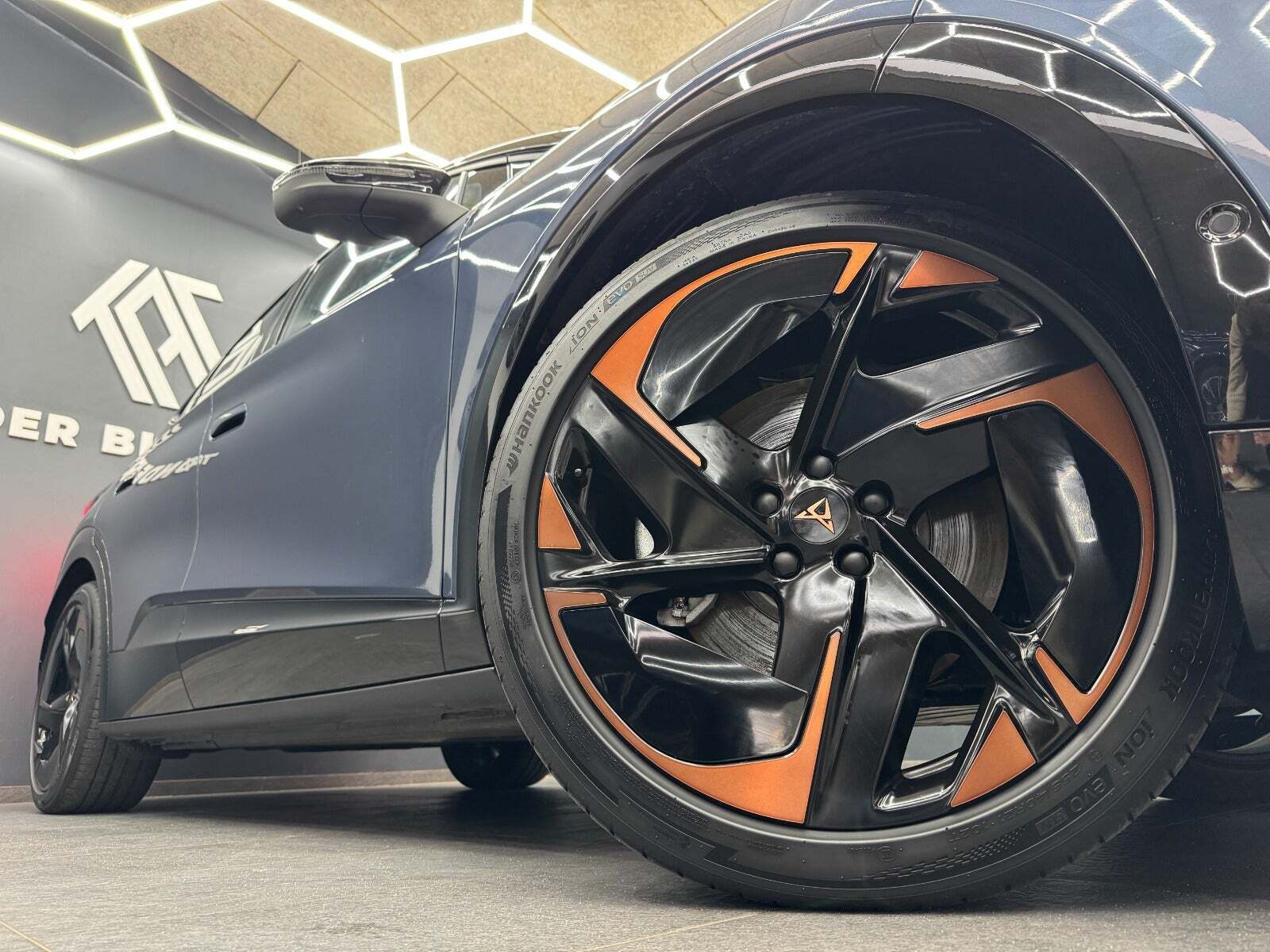 Cupra Tavascan 77 VZ Adrenaline