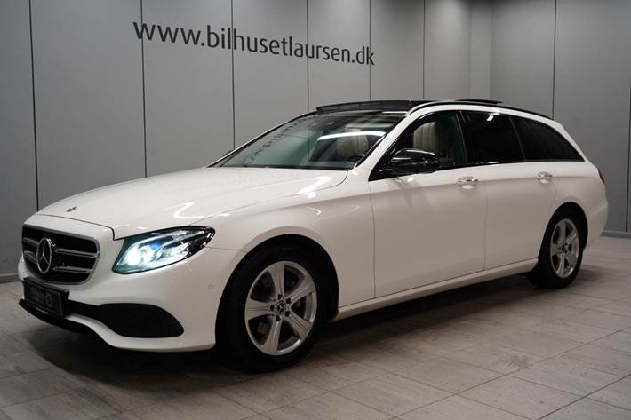 Hvid Mercedes E200 d fra 2019 set udefra