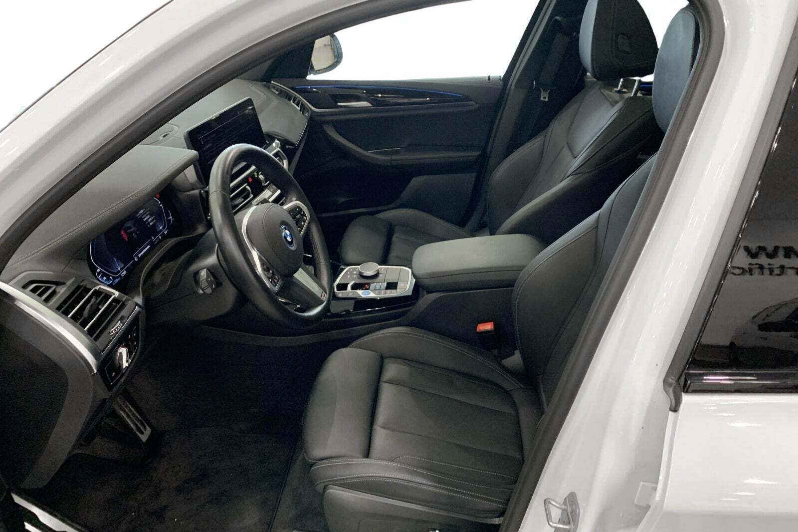 BMW iX3 Charged M-Sport