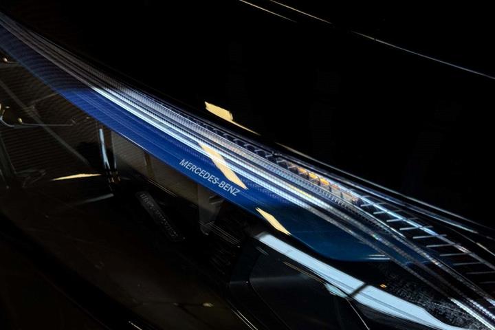 Sort Mercedes EQA250+ fra 2024